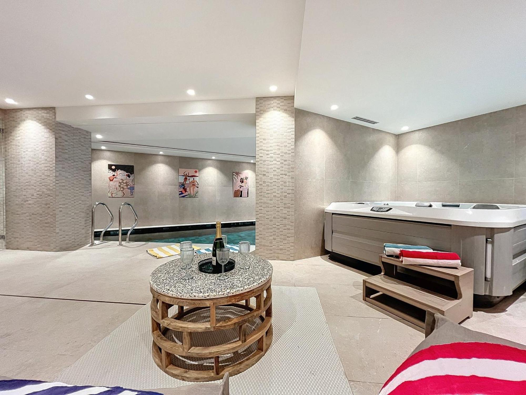 Chalet Meribel, 11 Pieces, 15 Personnes - Fr-1-688-79 Bagian luar foto